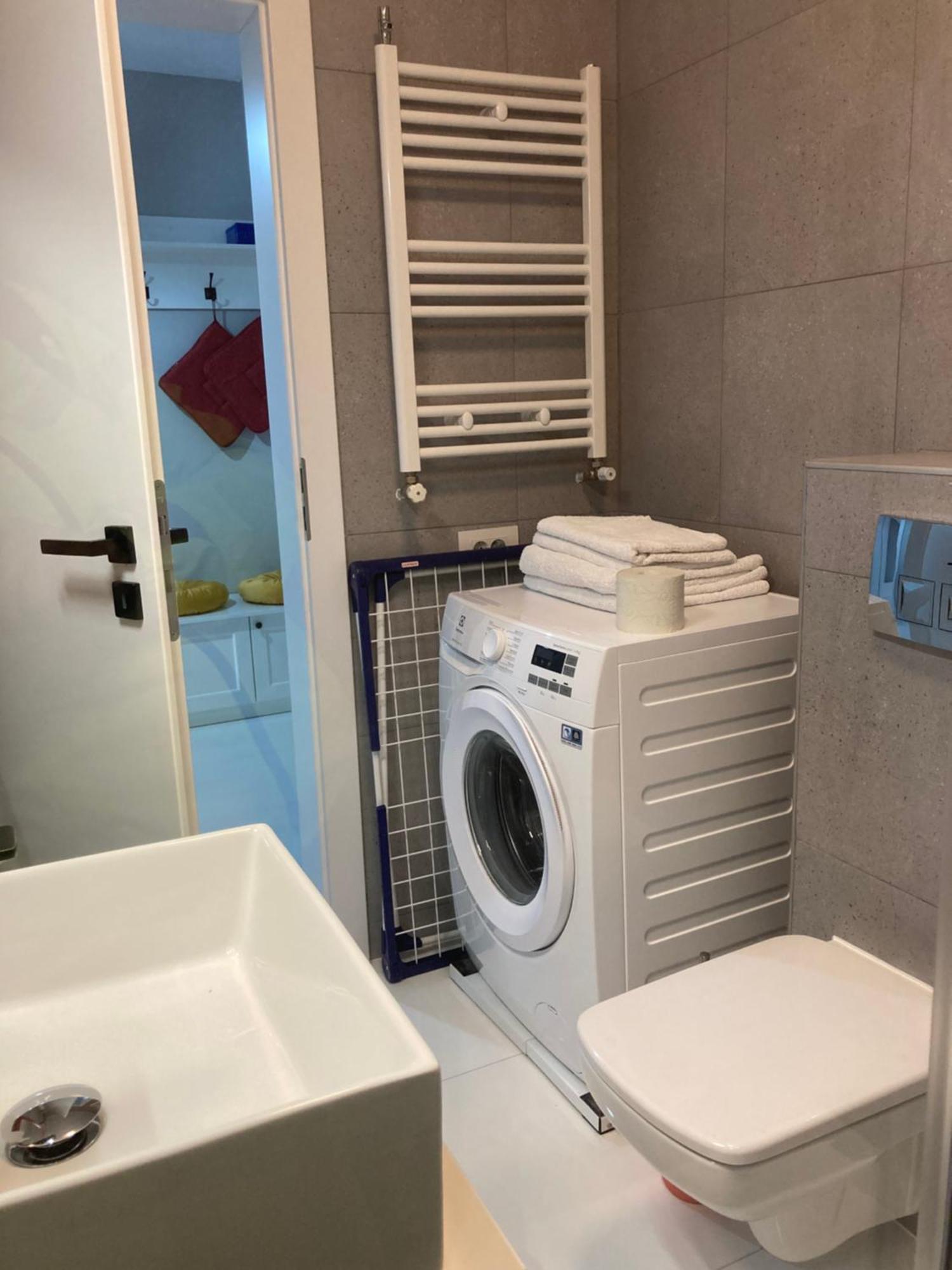 Apartamentul Max, Practic Si Confortabil Oradea Zewnętrze zdjęcie